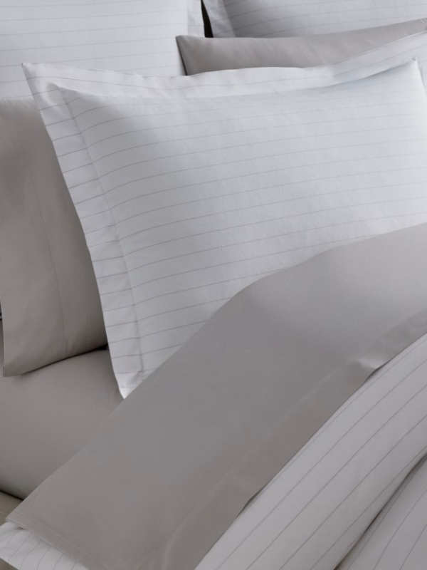 Banyan Duvet Cover Set - Turkish Silver/Signature White / Queen